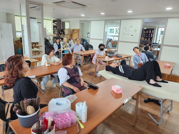 Ŭ���Ͻø� ū �̹����� ���� �ֽ��ϴ�.