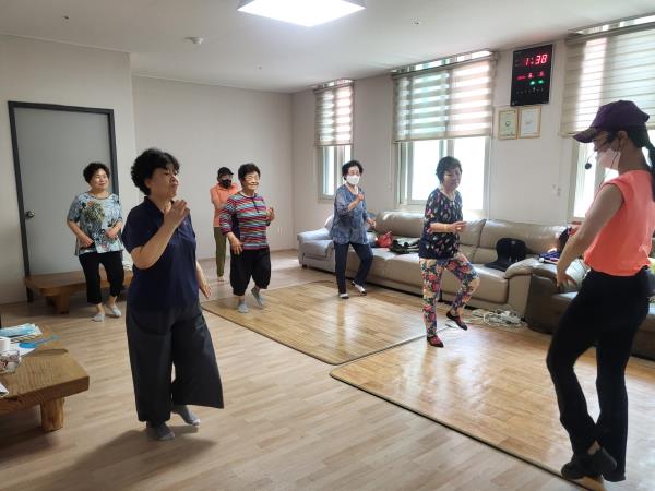 Ŭ���Ͻø� ū �̹����� ���� �ֽ��ϴ�.